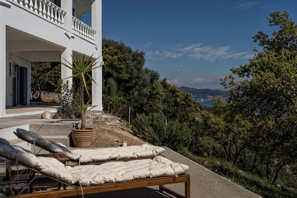Laconian Collection Villa Big Blue Mavrovoúnion 외부 사진