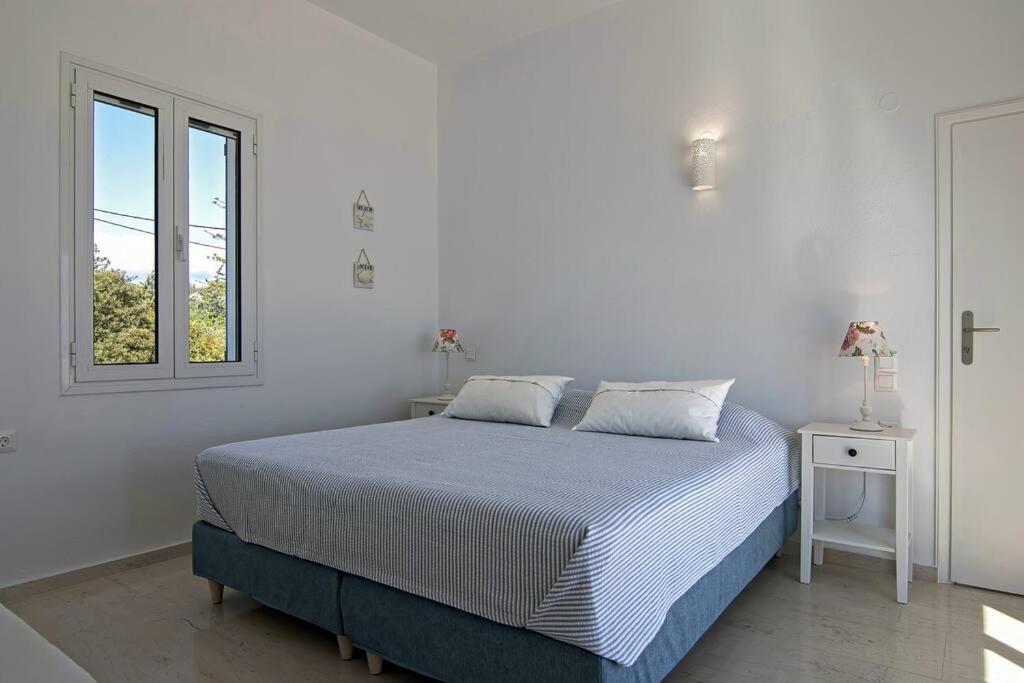 Laconian Collection Villa Big Blue Mavrovoúnion 외부 사진